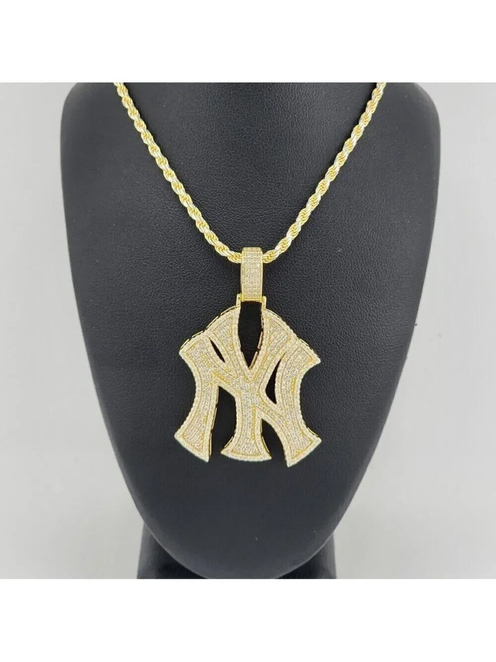 Brand New Sterling Silver 925 New York Yankee Necklace